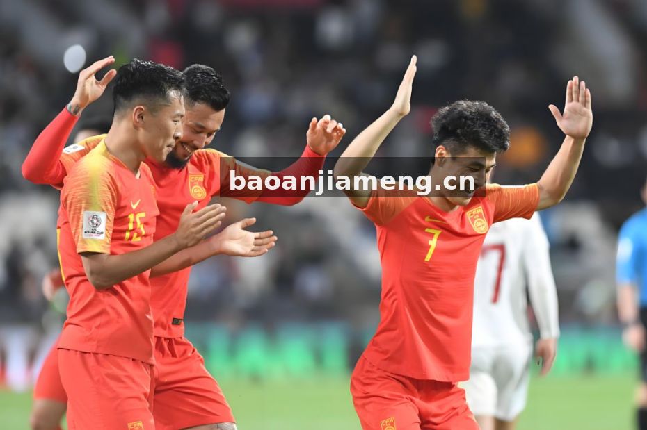 乐球吧客户端足球与篮球资讯聚合界面